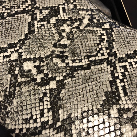 Isabelle PETA approved Vegan -NWT - Picture 14 of 16